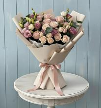 Букет бодрость в Курчатове Букет цветов из:  Розы и Лизиантусы в Курчатове