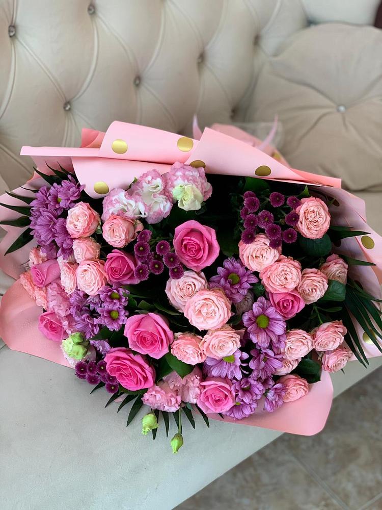 Букет Ваше величество в Курчатове Букет цветов из: Хризантемы, Розы и Лизиантусы в Курчатове