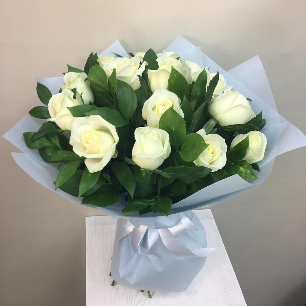 15 Белых роз Проуд в Курчатове Букет 15 Белых роз Проуд в Курчатове