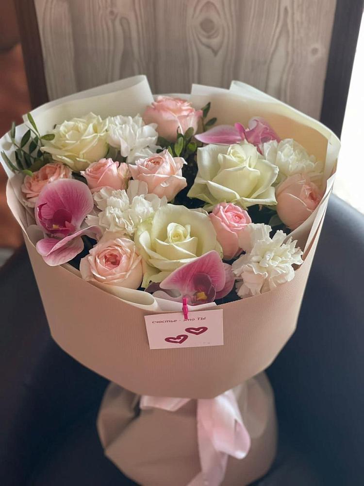 Букет ноктюрн в Курчатове Букет цветов из: Орхидеи, Розы и Гвоздики в Курчатове