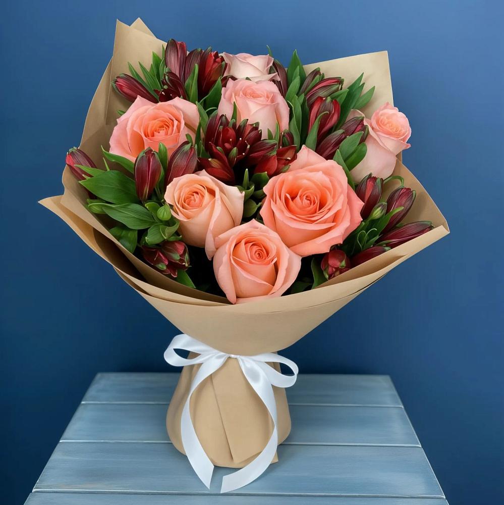 Букет Сплетённые любовью в Курчатове Букет цветов из: Розы и Альстромерии в Курчатове