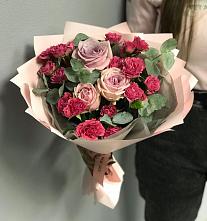Букет восхищение в Курчатове Букет цветов из:  Гвоздики и Розы в Курчатове