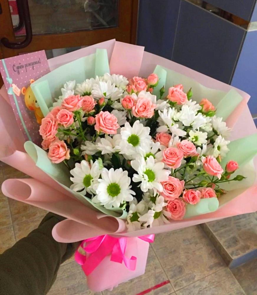 Букет Жемчужная россыпь в Курчатове Букет цветов из: Розы и Хризантемы в Курчатове