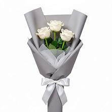 Букет 3 белые розы #REPLACE_PRED# Курчатове Букет 3 белые розы #REPLACE_PRED# Курчатове