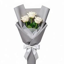 Букет 3 белые розы в Курчатове Букет 3 белые розы в Курчатове