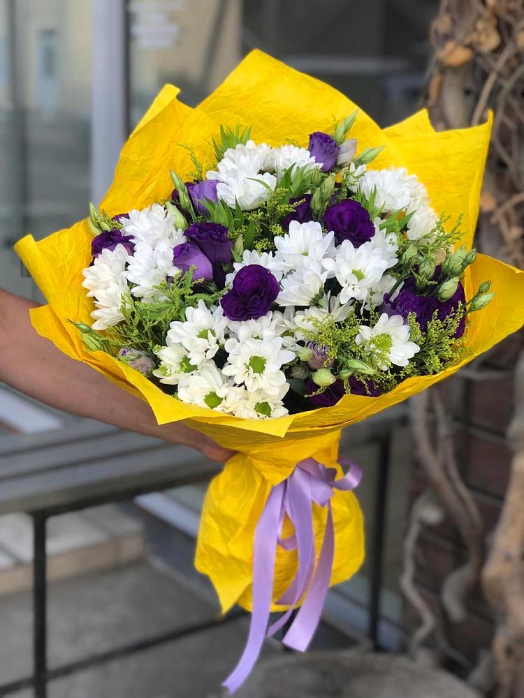 Букет облака в Курчатове Букет цветов из: Ирисы, Хризантемы и Ромашки в Курчатове