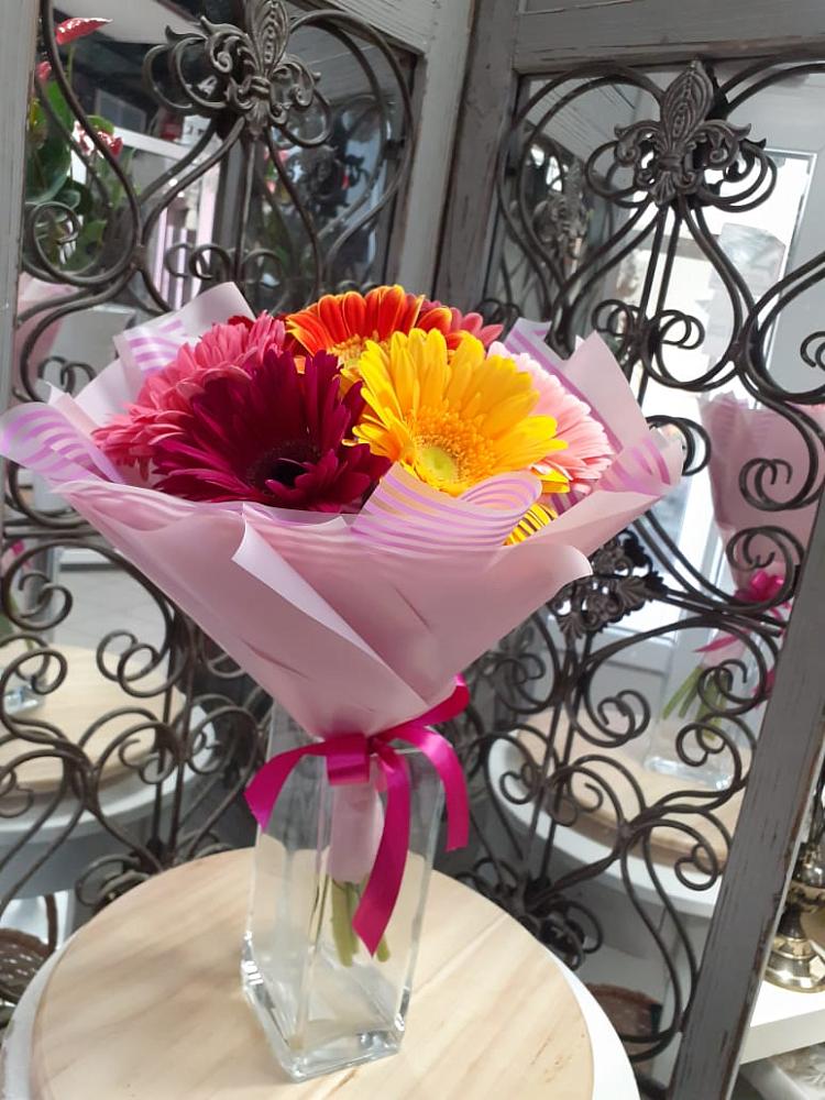 Букет радуга в Курчатове Букет цветов из: Герберы в Курчатове