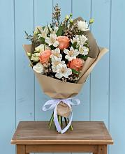 Букет яркий комплимент #REPLACE_PRED# Курчатове Букет цветов из:  Альстромерии, Лизиантусы, Розы и Хризантемы #REPLACE_PRED# Курчатове