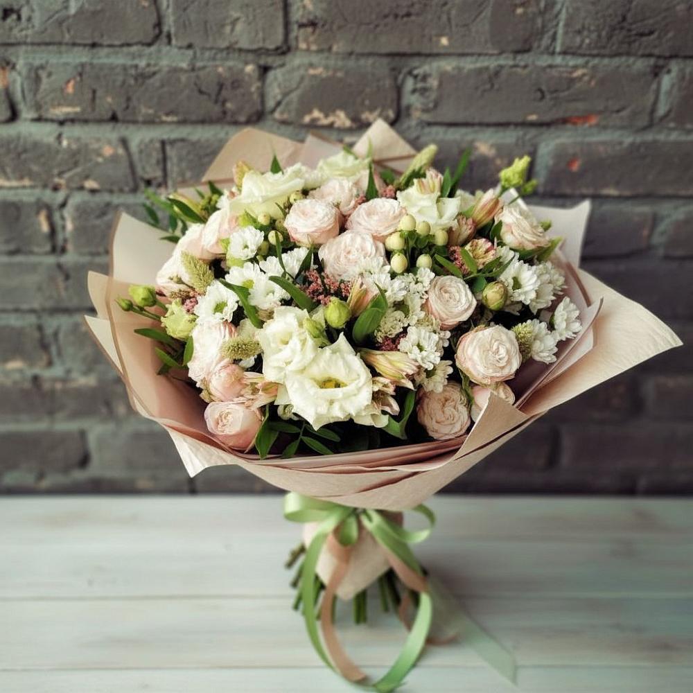 Букет нежное ассорти в Курчатове Букет цветов из: Альстромерии, Розы и Хризантемы в Курчатове