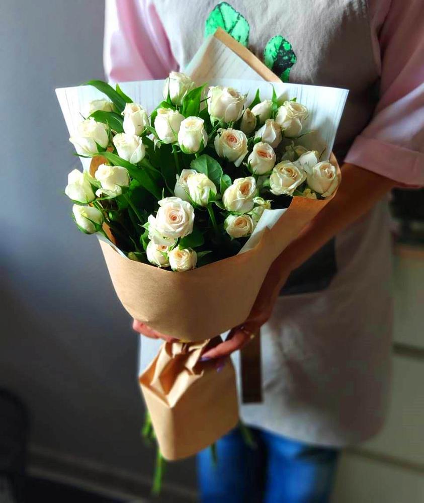 Букет хорошее настроение в Курчатове Букет цветов из: Розы в Курчатове