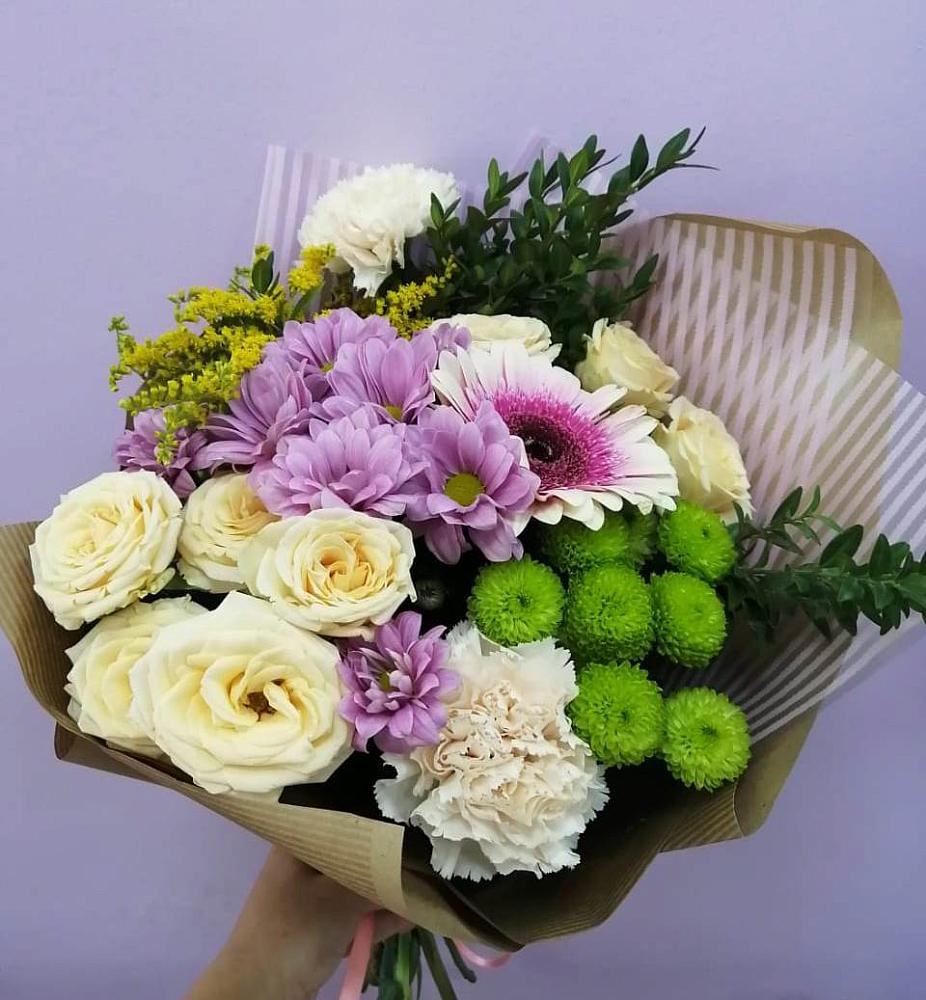 Букет магия в Курчатове Букет цветов из: Хризантемы, Розы, Гвоздики и Герберы в Курчатове