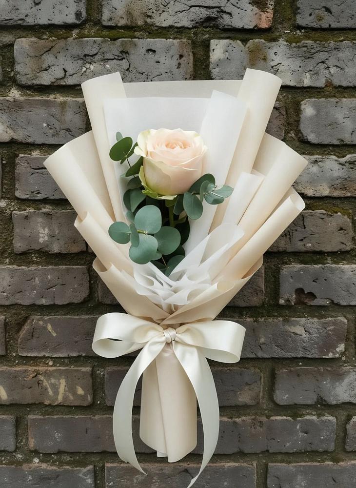 Букет Королевская звезда в Курчатове Букет цветов из: Розы в Курчатове