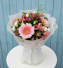 Букет прохладный бриз в Курчатове Букет цветов из:  Герберы, Альстромерии и Лизиантусы в Курчатове