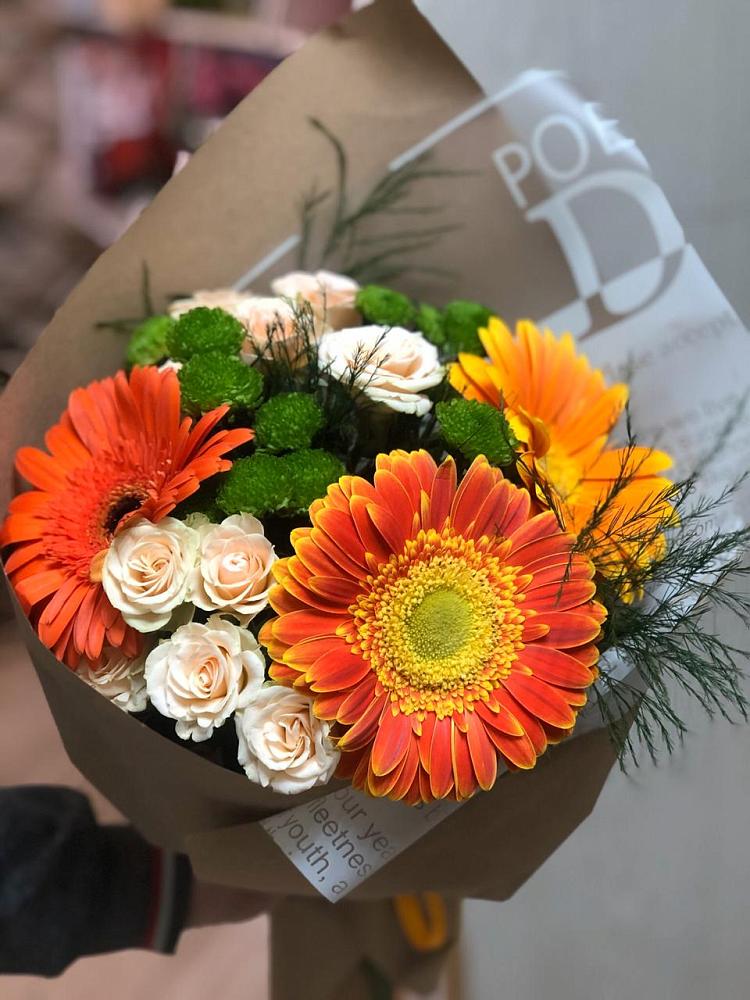 Букет желтый закат в Курчатове Букет цветов из: Герберы, Хризантемы и Розы в Курчатове