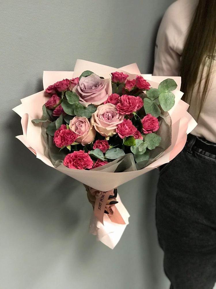 Букет восхищение в Курчатове Букет цветов из: Гвоздики и Розы в Курчатове