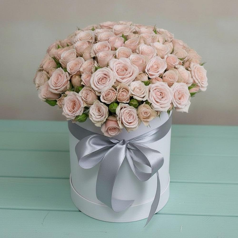 Композиция утонченная красота в Курчатове Цветочная композиция из Розы в шляпной коробке в Курчатове